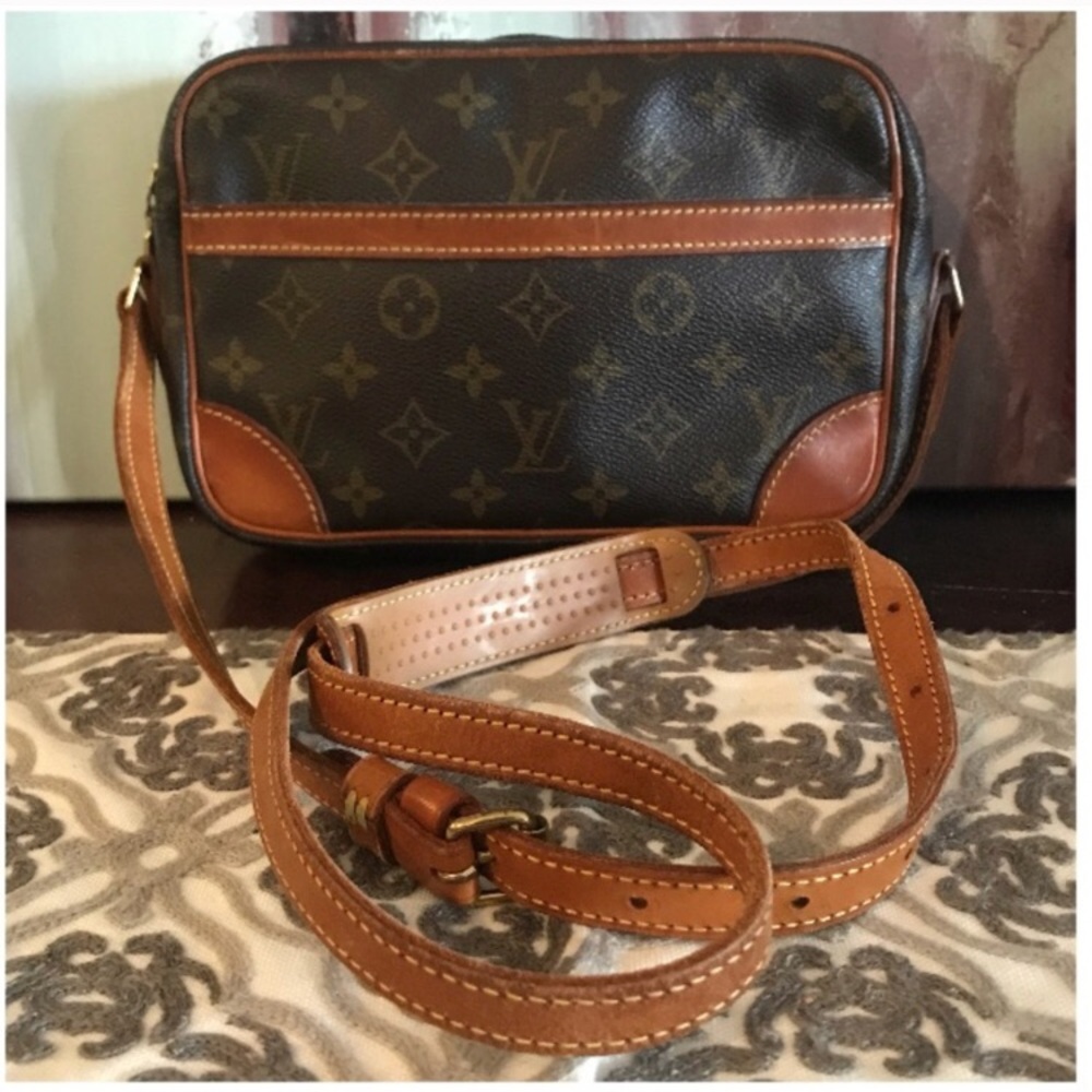 Authentic Louis Vuitton Trocadero 23